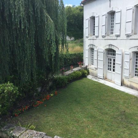 La Maison Du Pont La Rochebeaucourt-et-Argentine 외부 사진