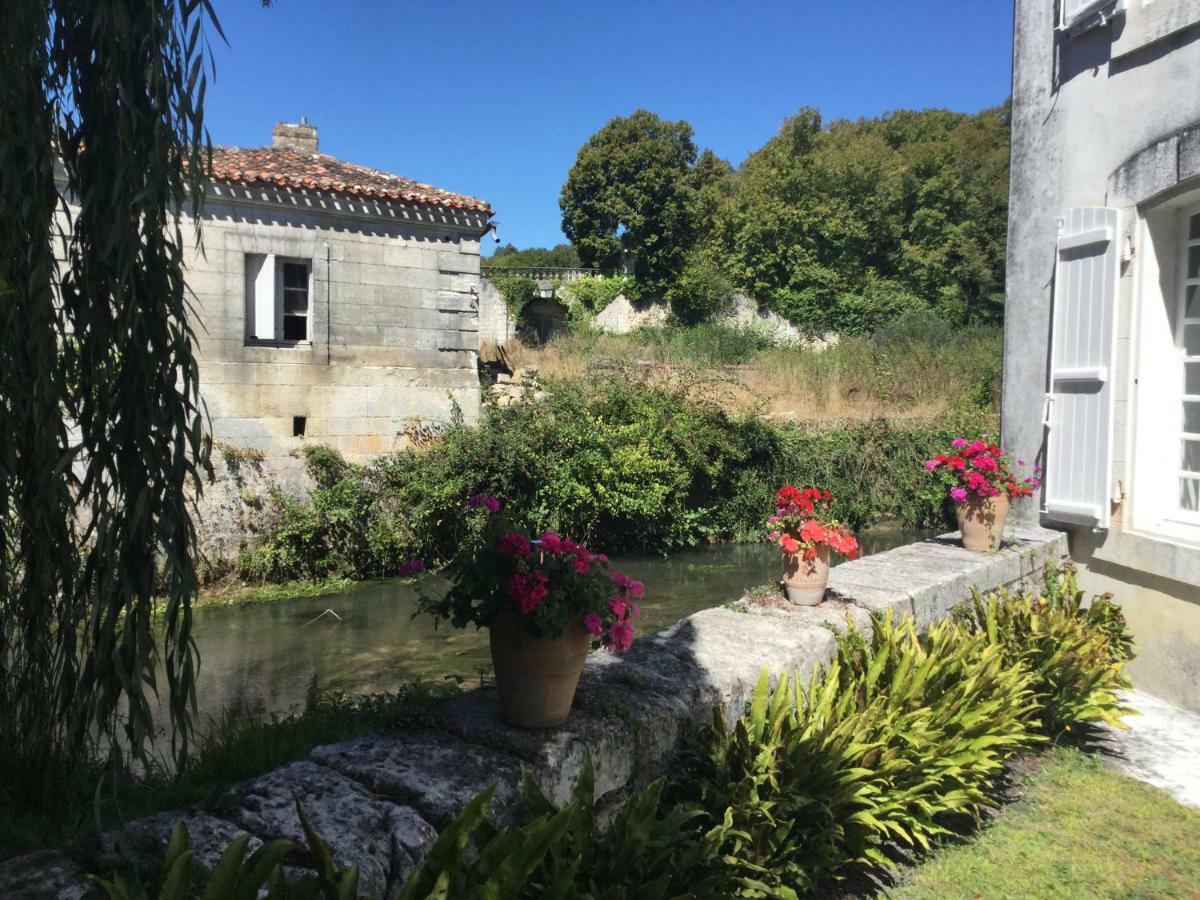 La Maison Du Pont La Rochebeaucourt-et-Argentine 외부 사진